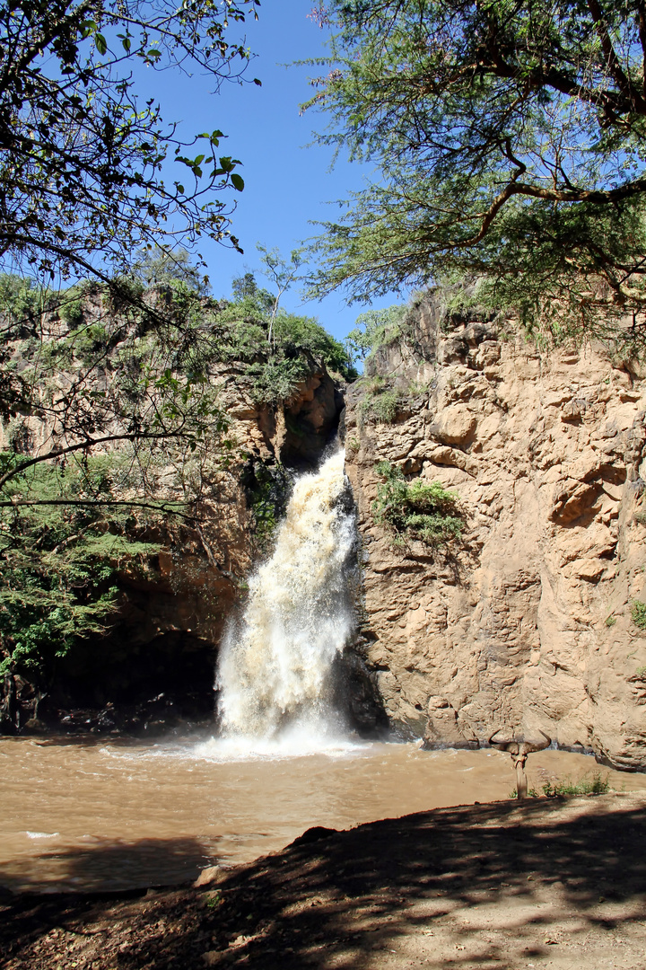 Makalia-Wasserfall + Filmchen