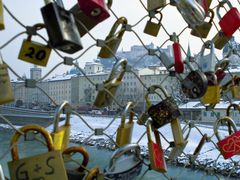 Makartsteg (Museumssteg) Salzburg mit Blick auf die Festung Hohensalzburg