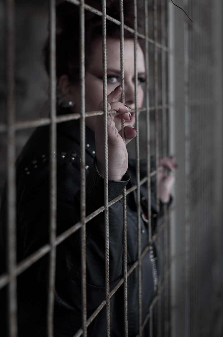 Make Up Mistress hinter Gittern ;)