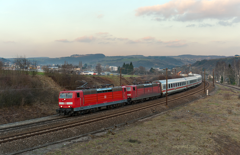 Makellos und mit Gebrauchsspuren: Verkehrsrot mal zwei