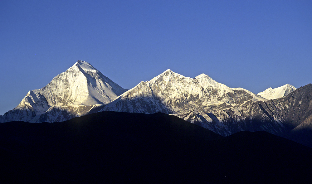 makelloser Morgen am Dhaulagiri