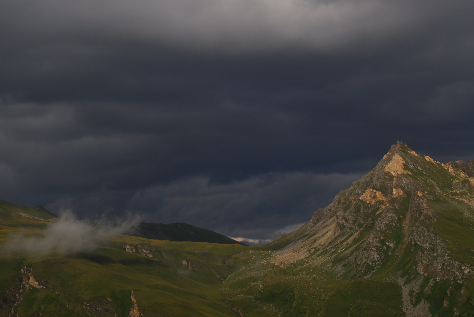 Makernigspitze bei aufkommendem Gewitter