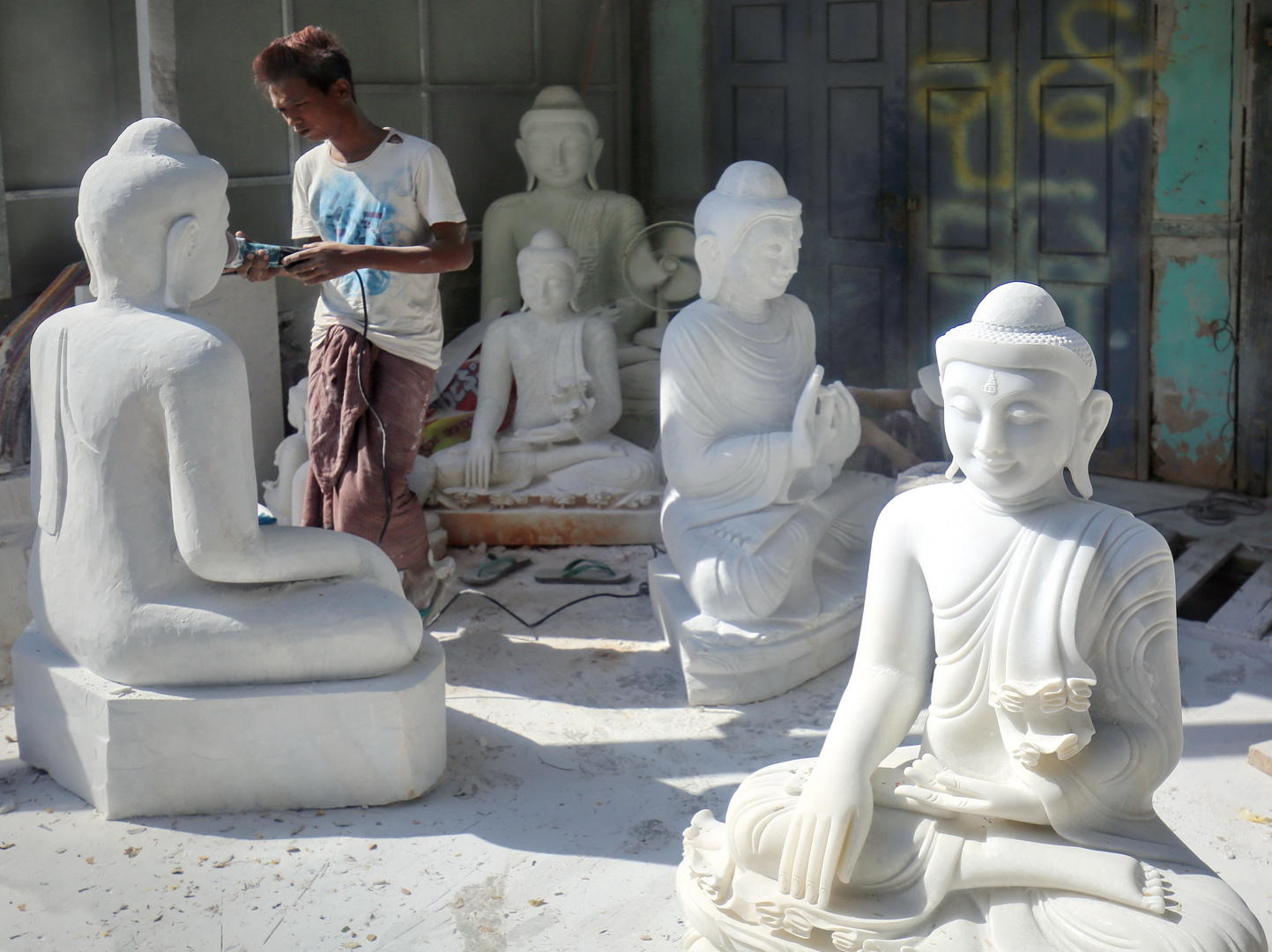 Making a Buddha