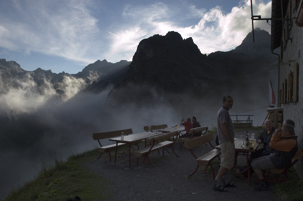 making plans in twilight | Pläne für morgen schmieden