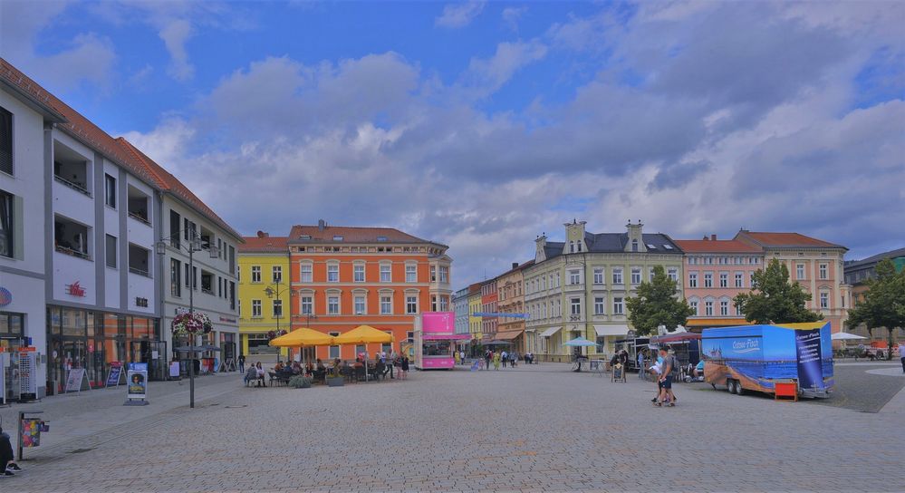 Maktplatz in Meiningen (la plaza mayor en Meiningen)