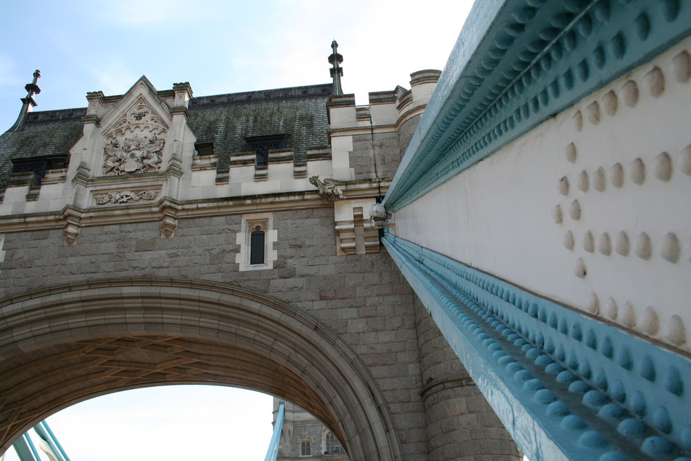 Mal ein etwas anderer Blick auf der Tower Bridge