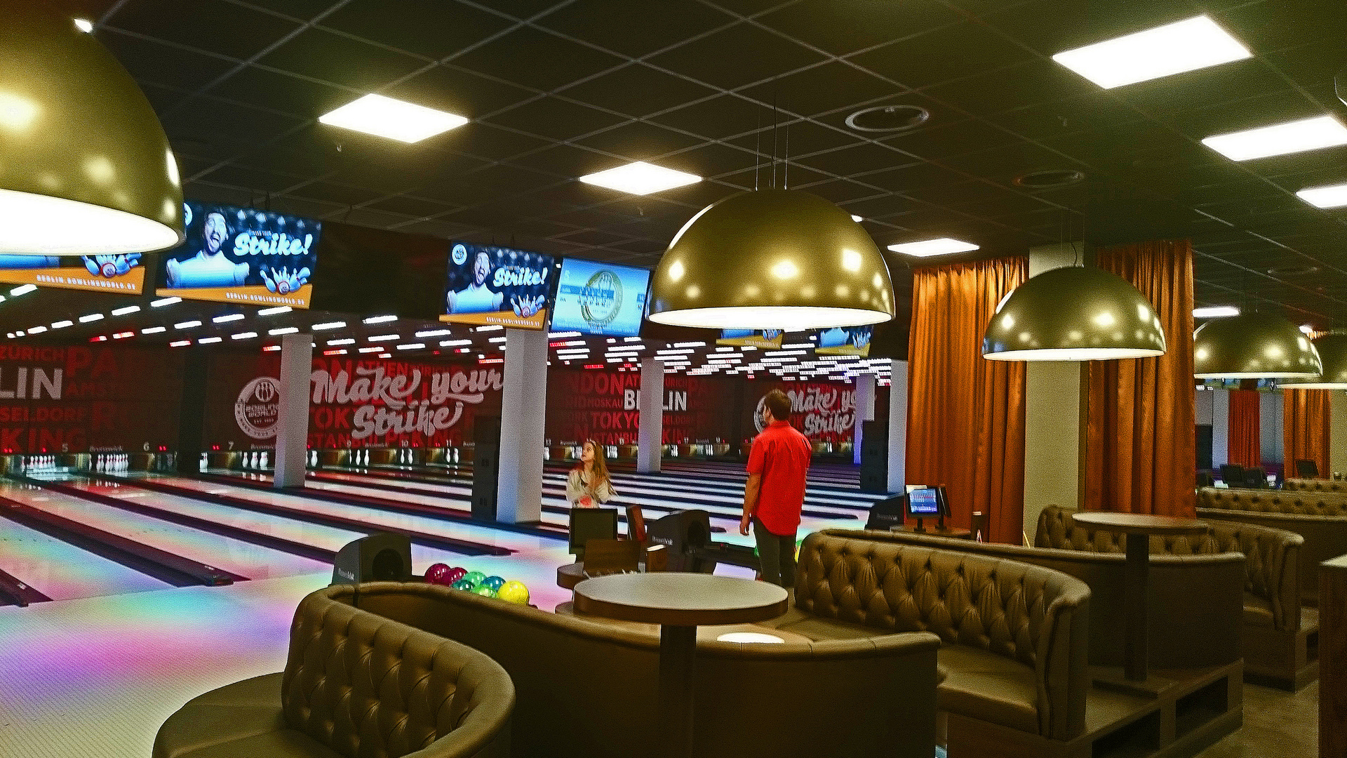 Mal Ne Ruhge Kugel Schieben Foto Bild Berlin Bowling Mercedes Benz Aena Bilder Auf Fotocommunity Mal Ne Ruhge Kugel Schieben Foto Bild Berlin Bowling Mercedes Benz Aena Bilder Auf Fotocommunity