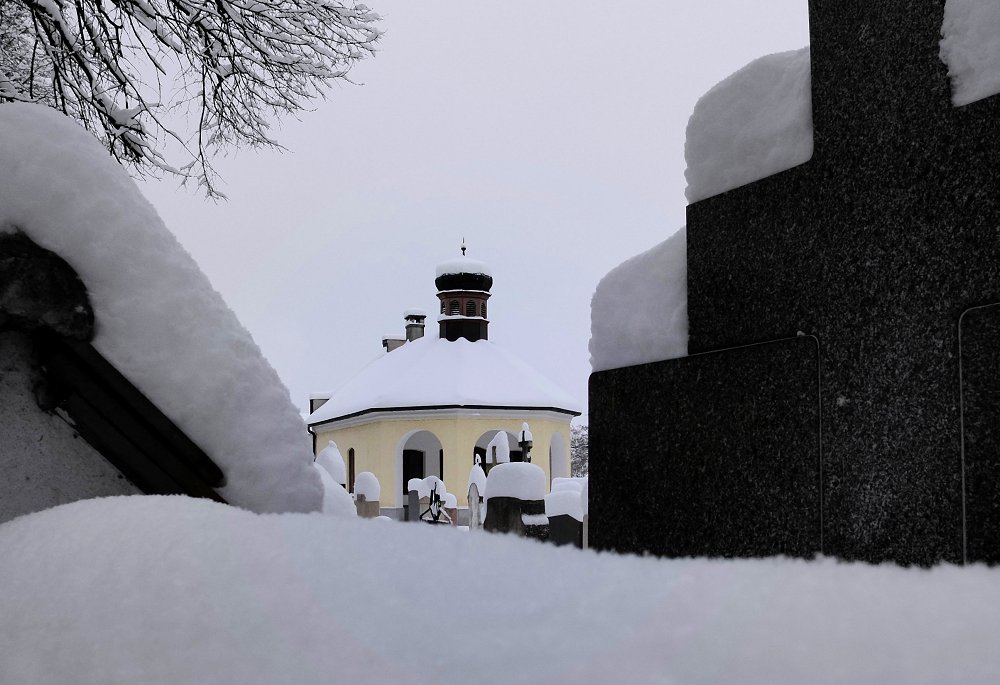 Mal so eben im Winter über die Mauer ..