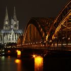 Mal wieder der Dom in Köln bei Nacht