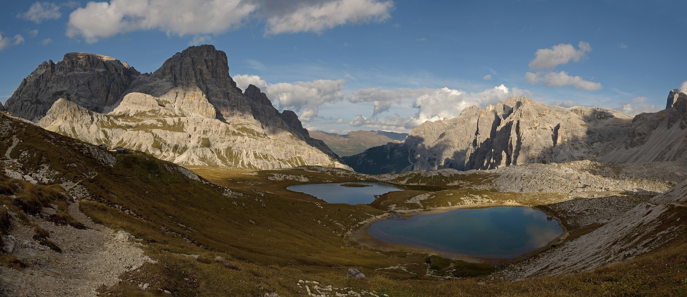 Mal wieder eine Aufnahme aus den Dolomiten. Bödenseepanorama aus 8 Hochkantaufnahmen Freihand.