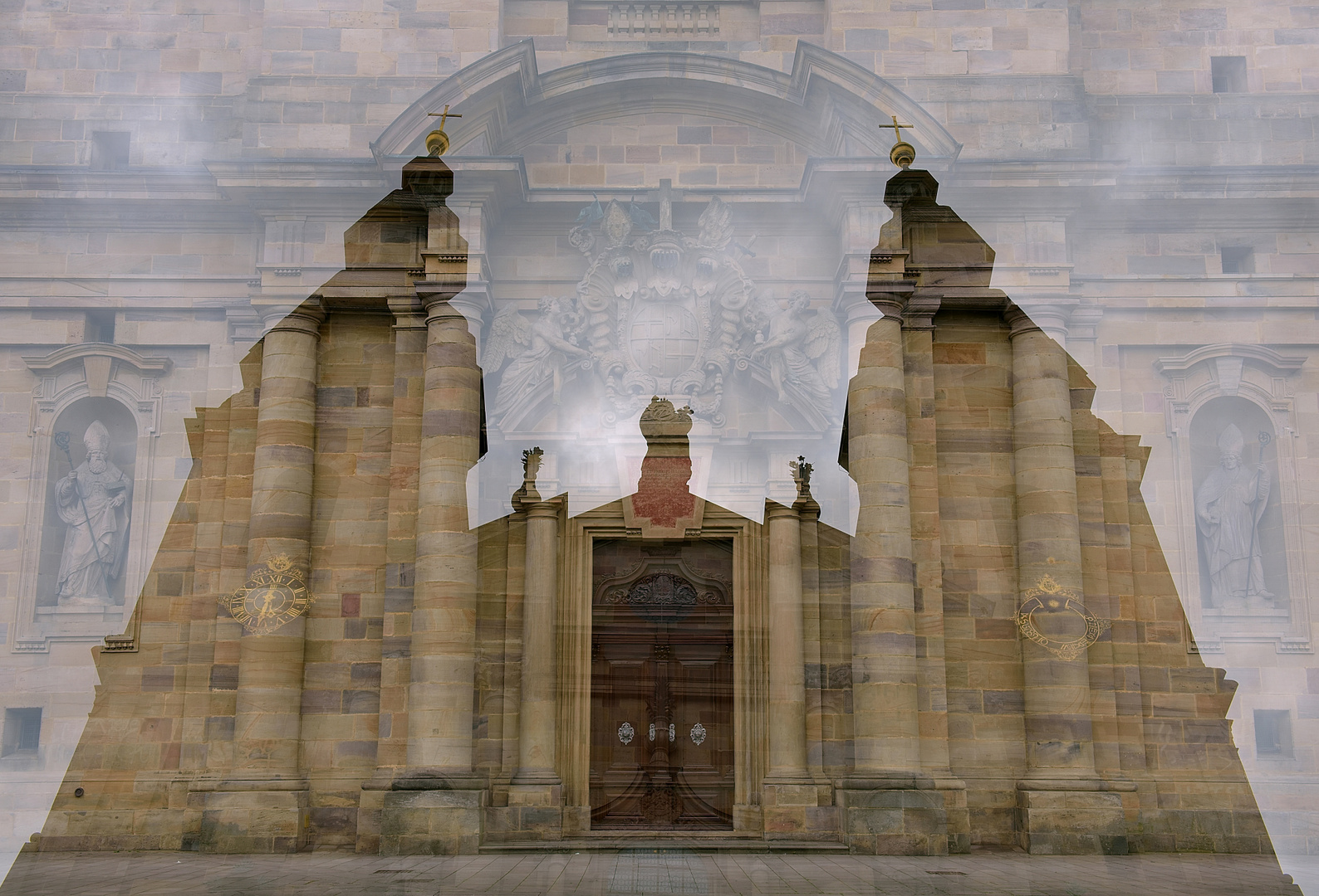 Mal wieder eine Doppelbelichtung, der Dom St. Salvator zu Fulda war mein Motiv. Fast...