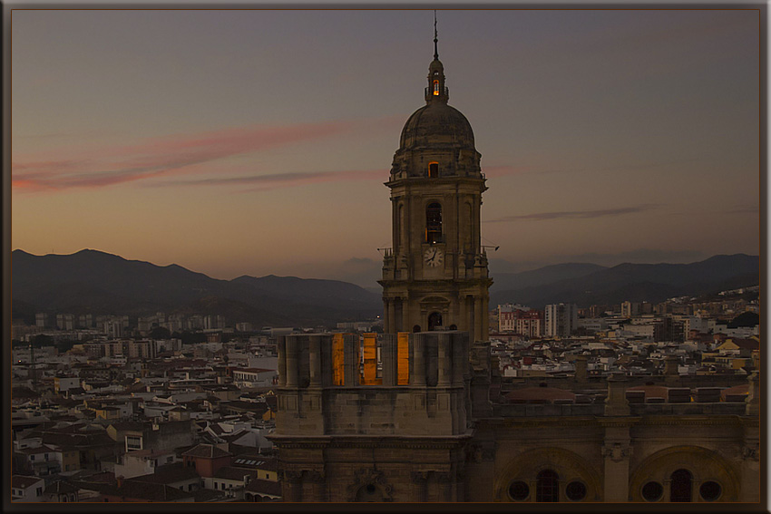 MALAGA AM ABEND