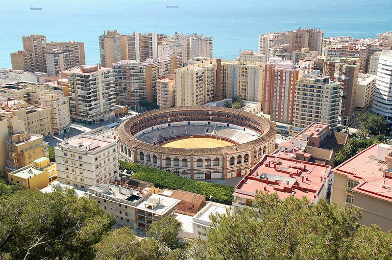 Malaga - Blick von der Gibralfaro auf die Stierkampfarena