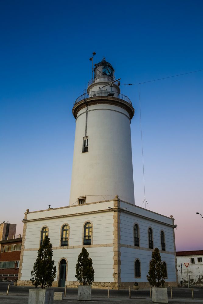 Malaga, Leuchtturm am Hafen, die dritte