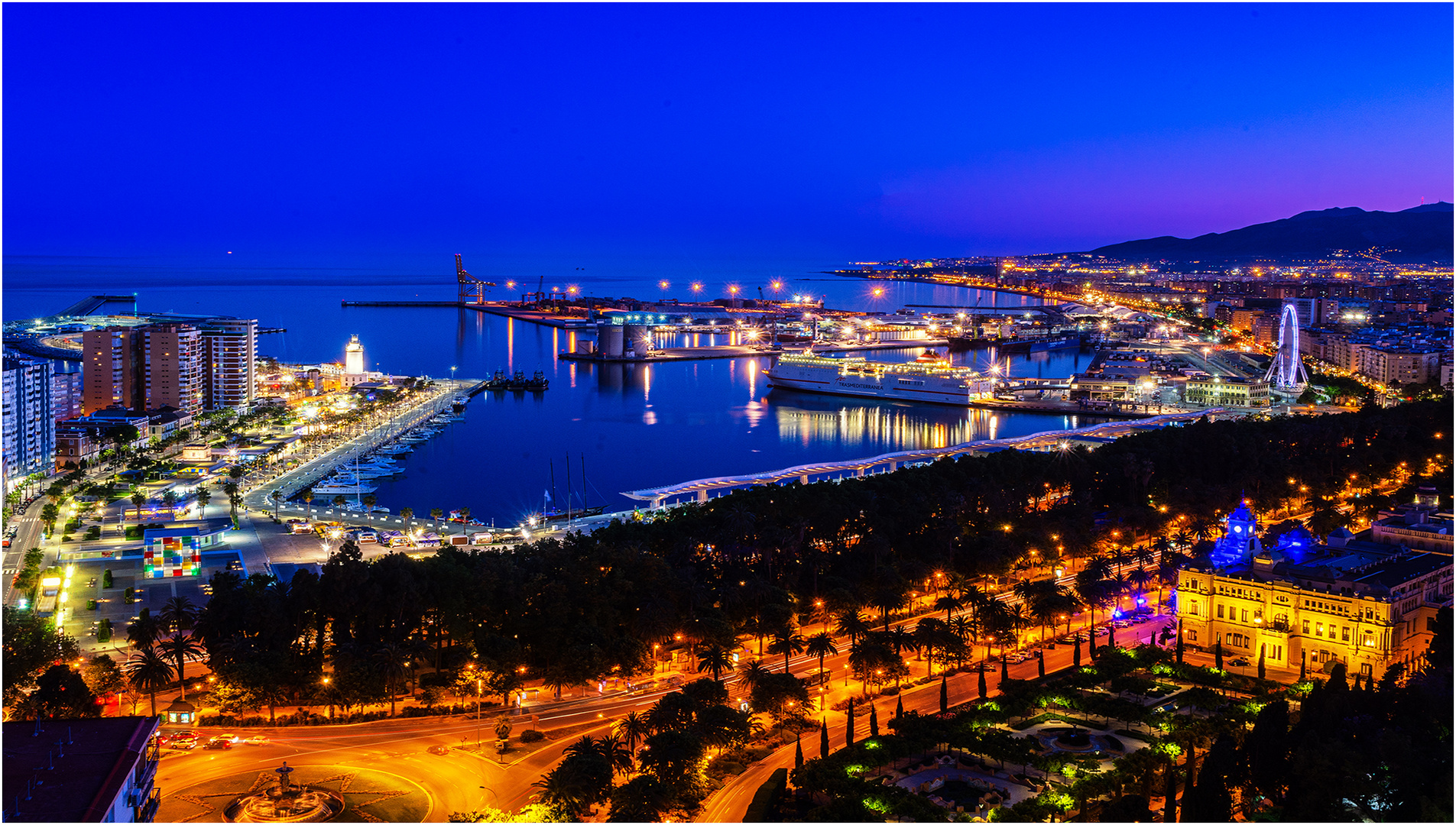 Malaga zur blauen Stunde