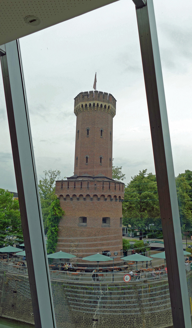 Malakoffturm am Schokoladenmuseum