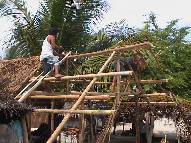 Malapascua house construction