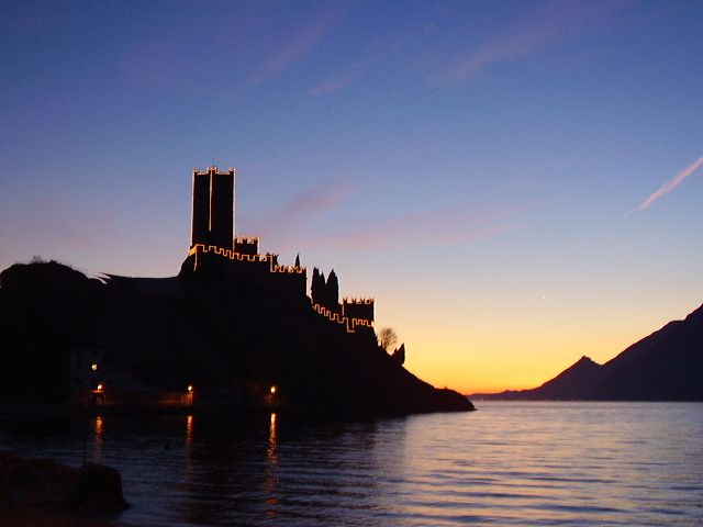 Malcesine in abendlicher Weihnachtsstimmung