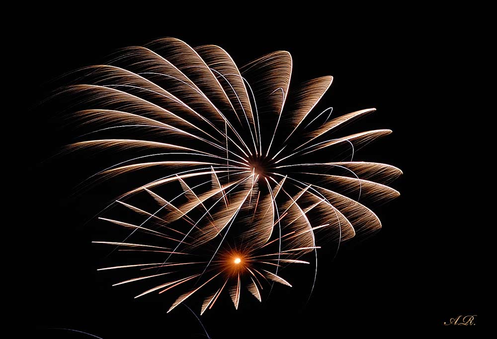 Check spelling or type a new query. Feuerwerk Bilder Malen . Malen Mit Licht Foto Bild Kunstfotografie Kultur Feuerwerk Motive Bilder Auf Fotocommunity