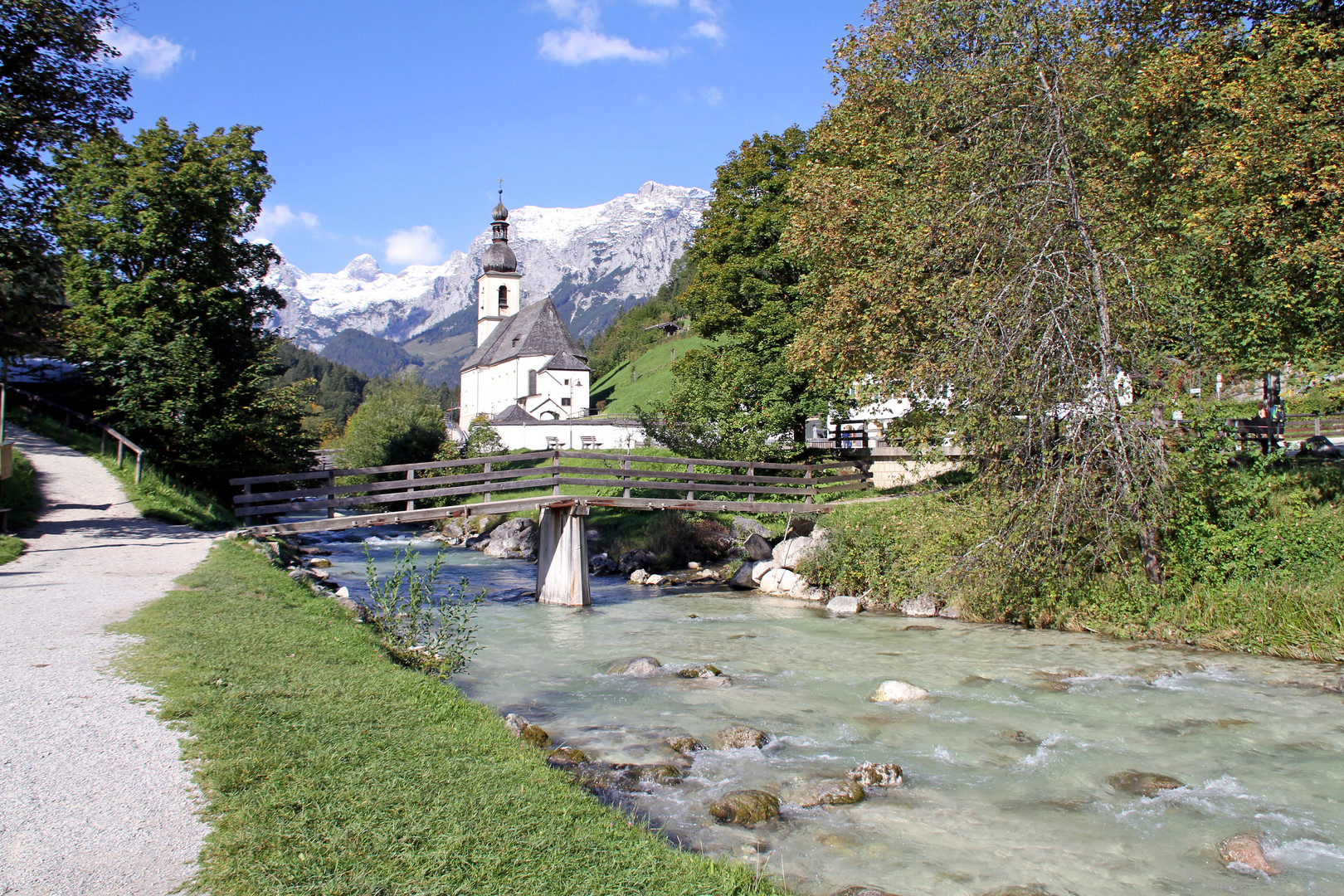 Malerische Kirche in Ramsau im Berchtesgadener Land