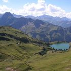 malerischer Bergsee in 1.200 Meter Höhe