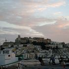 Malerischer Blick über den Hafen von Ibiza