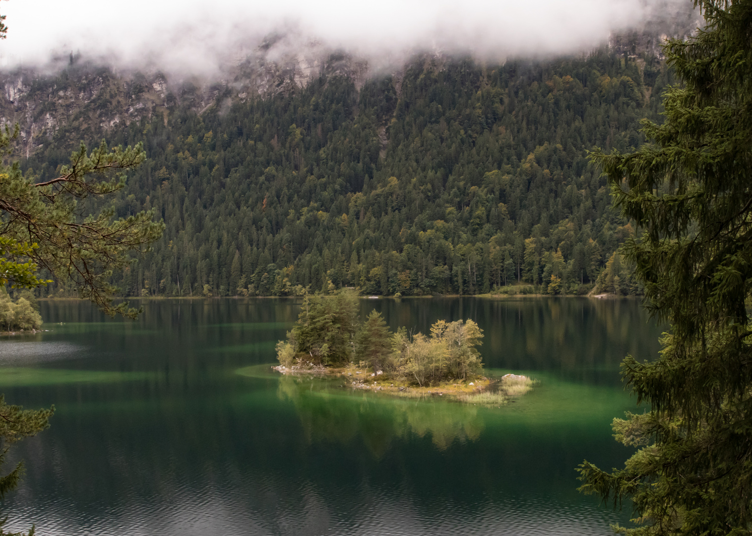 Malerischer Eibsee