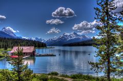 Maligne Lake