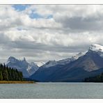 [ Maligne Lake ]