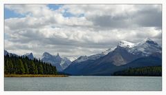 [ Maligne Lake ]