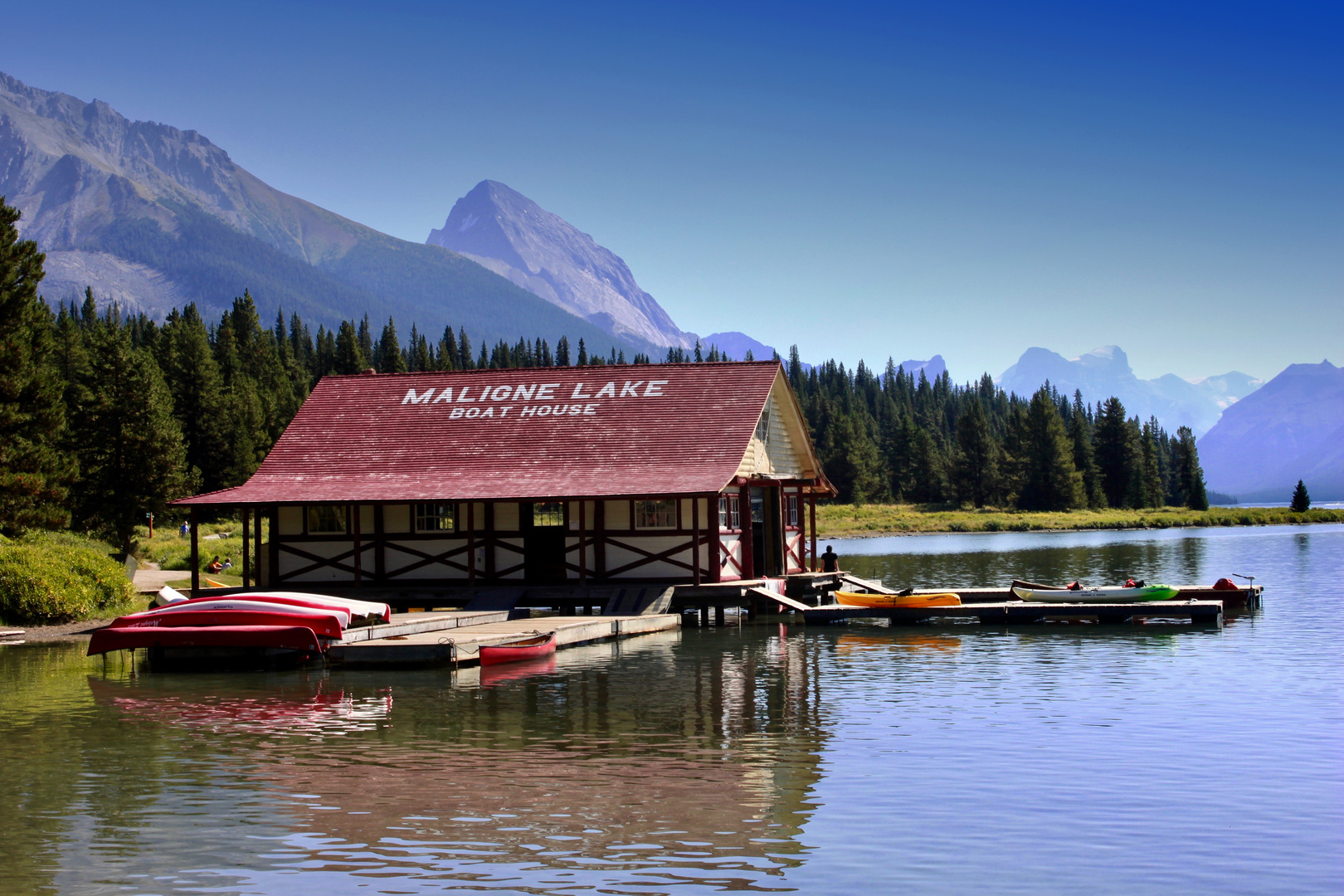 Maligne Lake Boat House