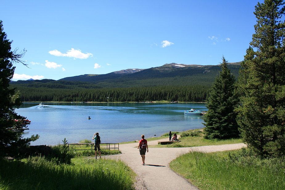 Maligne Lake