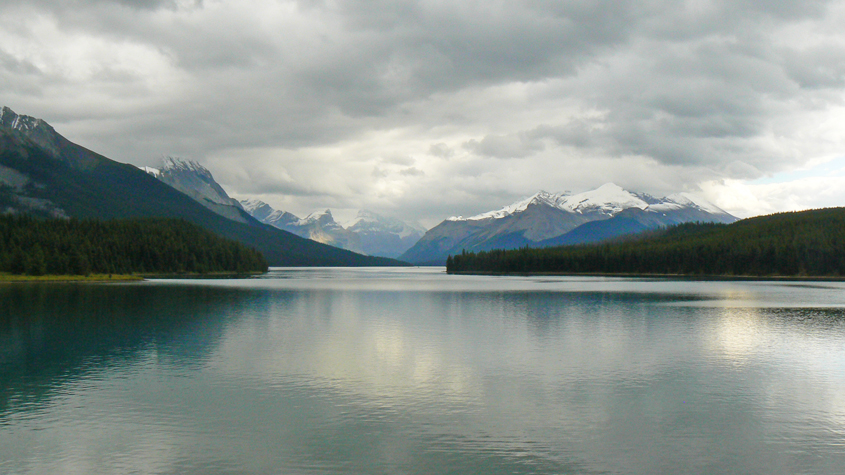 Maligne Lake in den Rocky Mountains 1