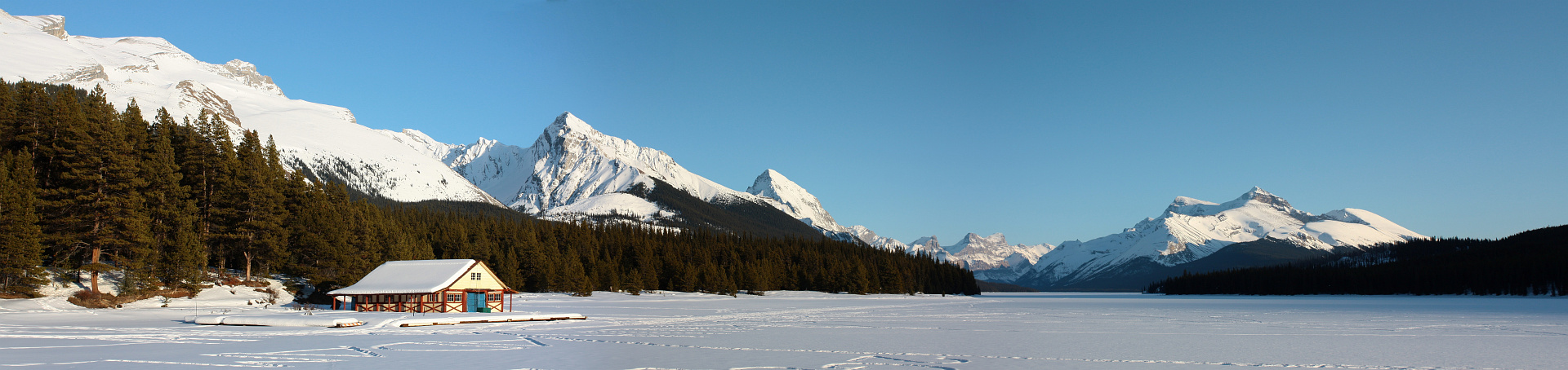 Maligne Lake Panorama