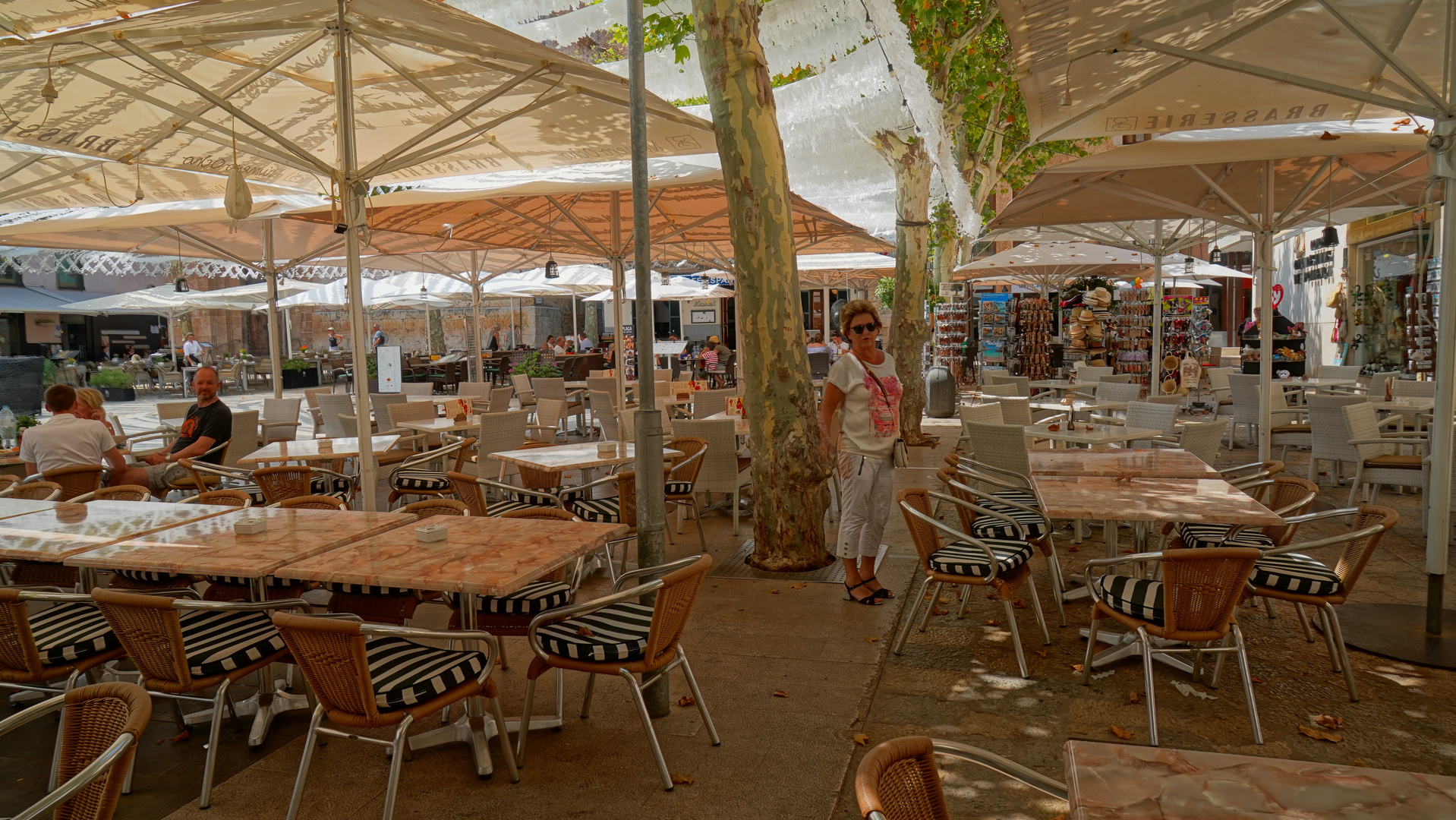 Mallorca 2019, Pollenca, plaza mayor