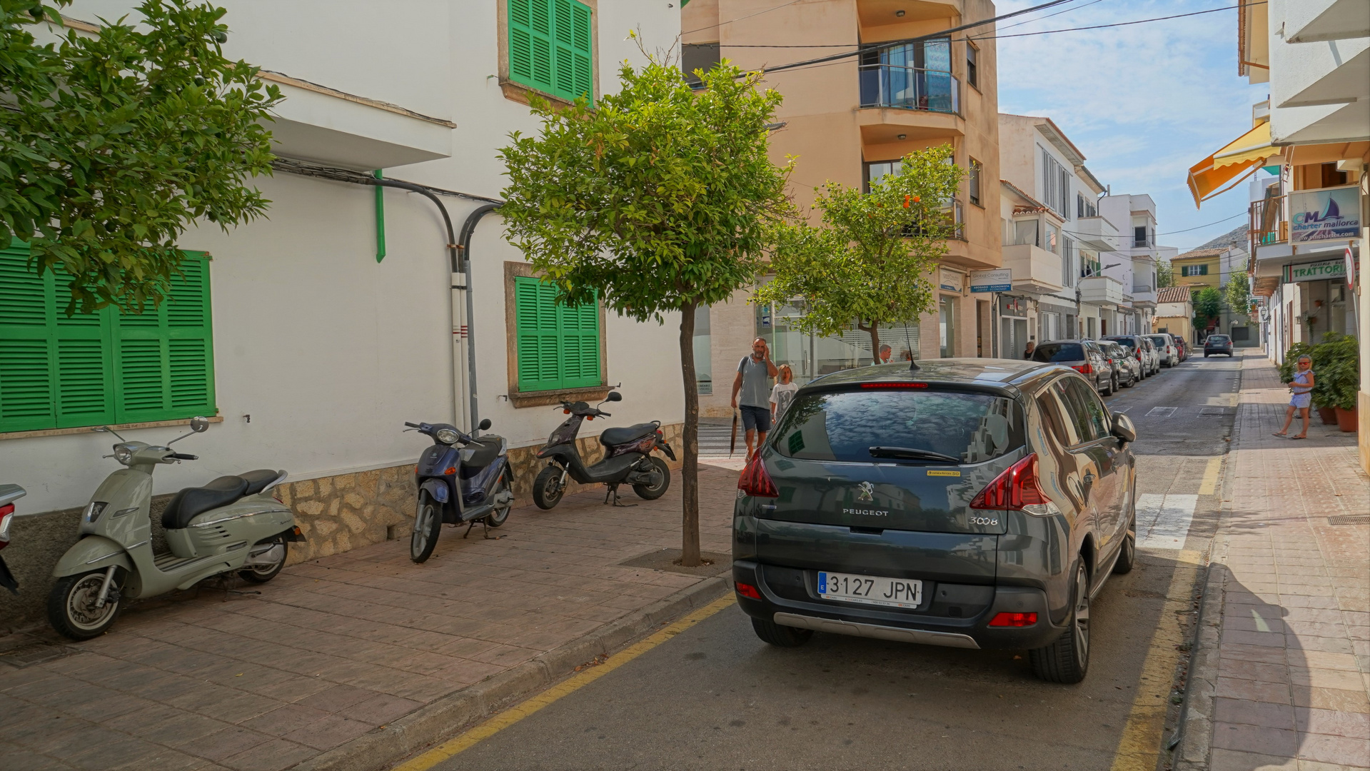 Mallorca 2019, Straße in Puerto Pollenca (calle en Puerto Pollenca)