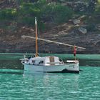 Mallorca, kleines Fischerboot in einer Bucht