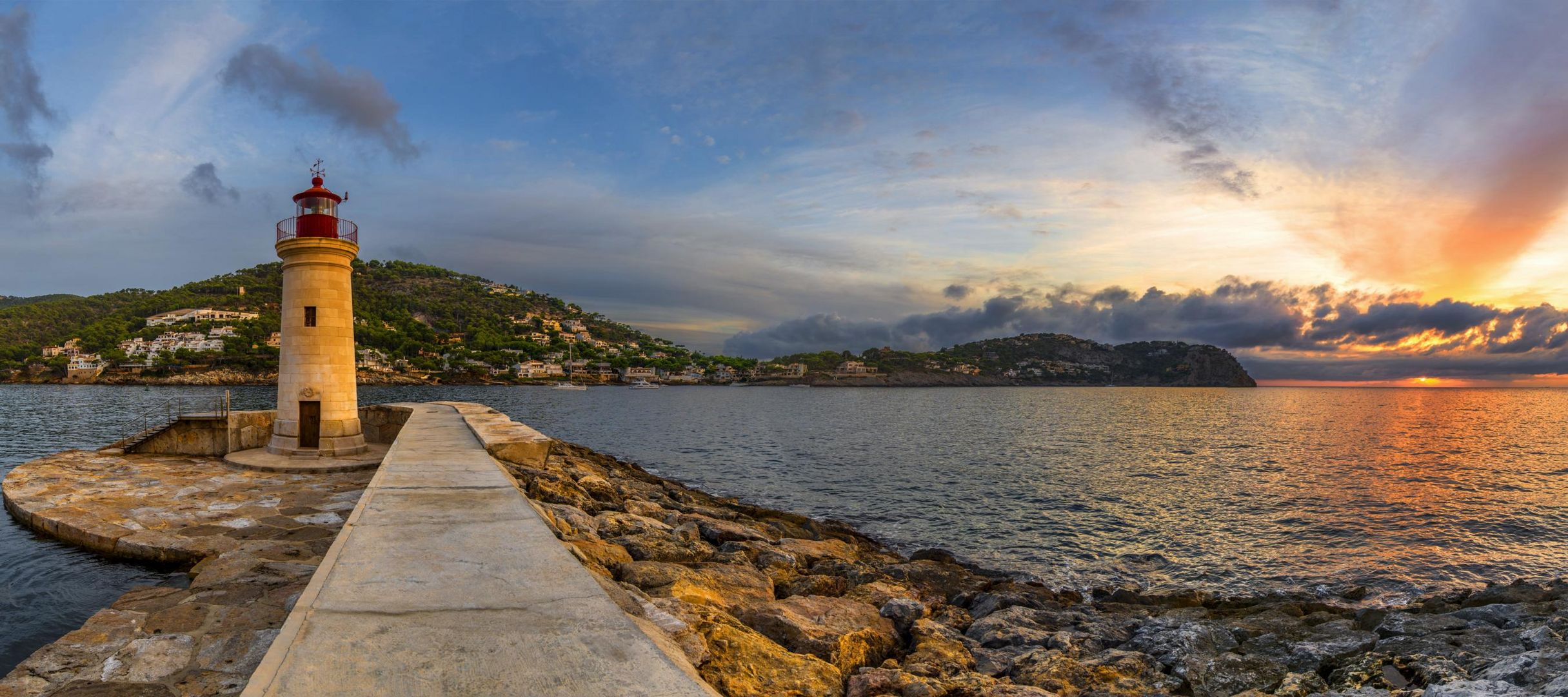 Mallorca - Port Andratx - Leuchtturm im Abendlicht