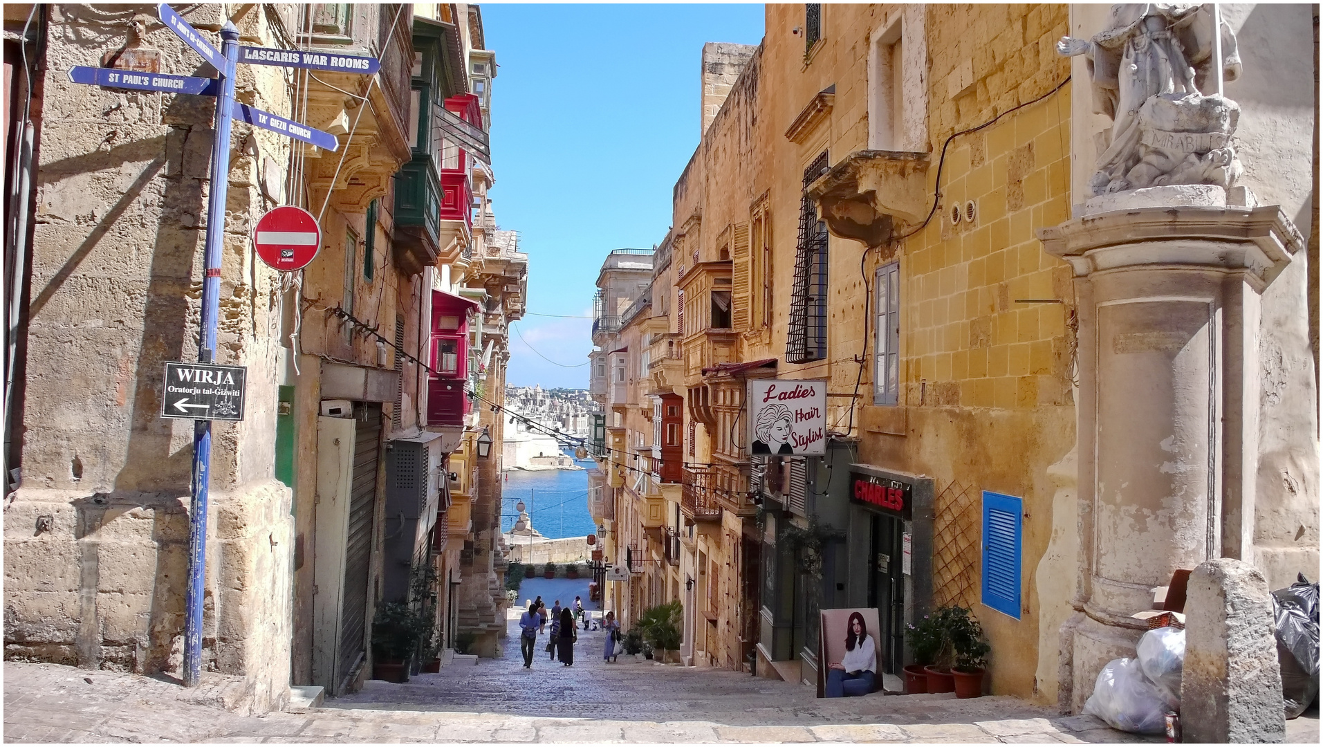 Malta  2018-07-31 Gasse in Valletta