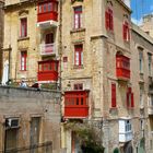 Malta-Balkone in Rot