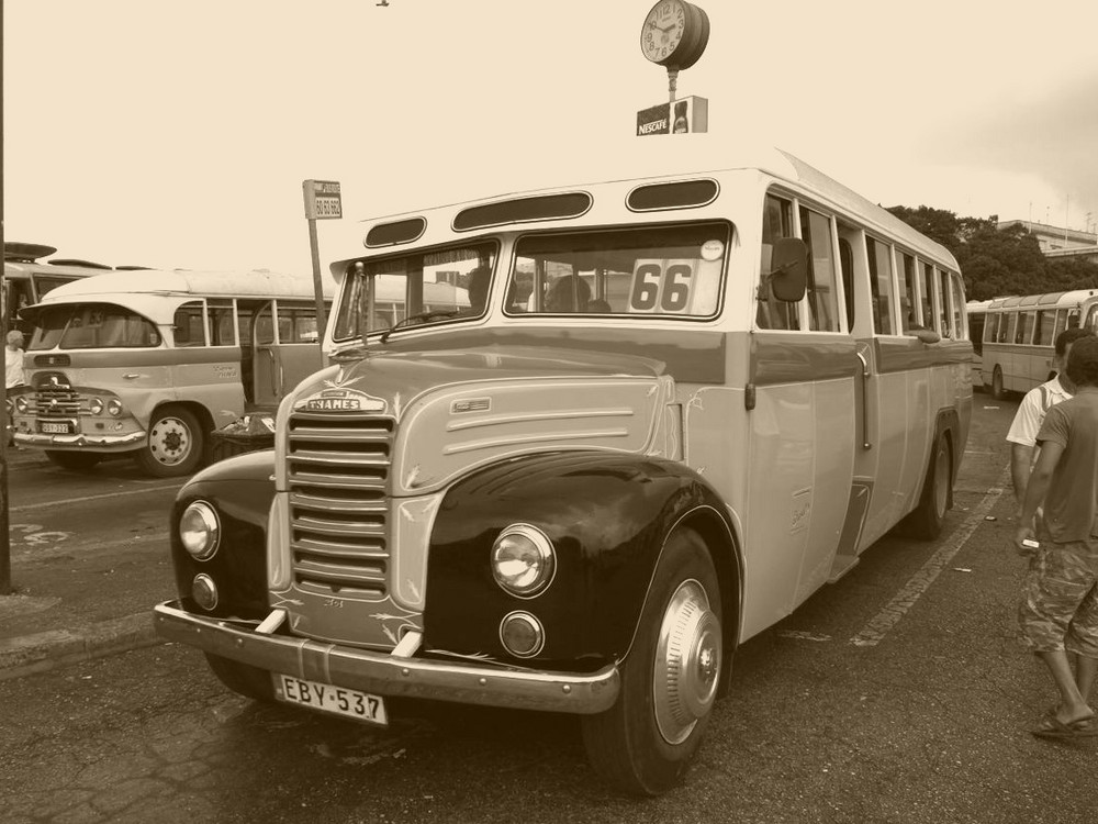 Malta Bus