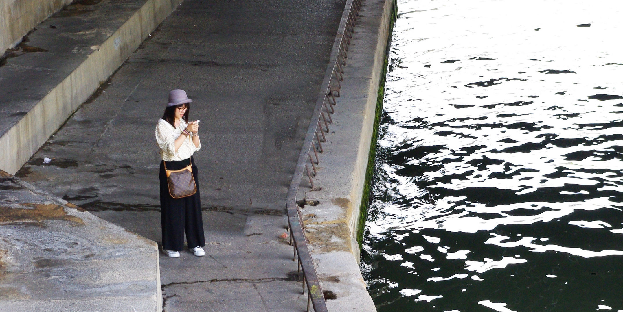 ¡Maman, je suis dans la Seine...!