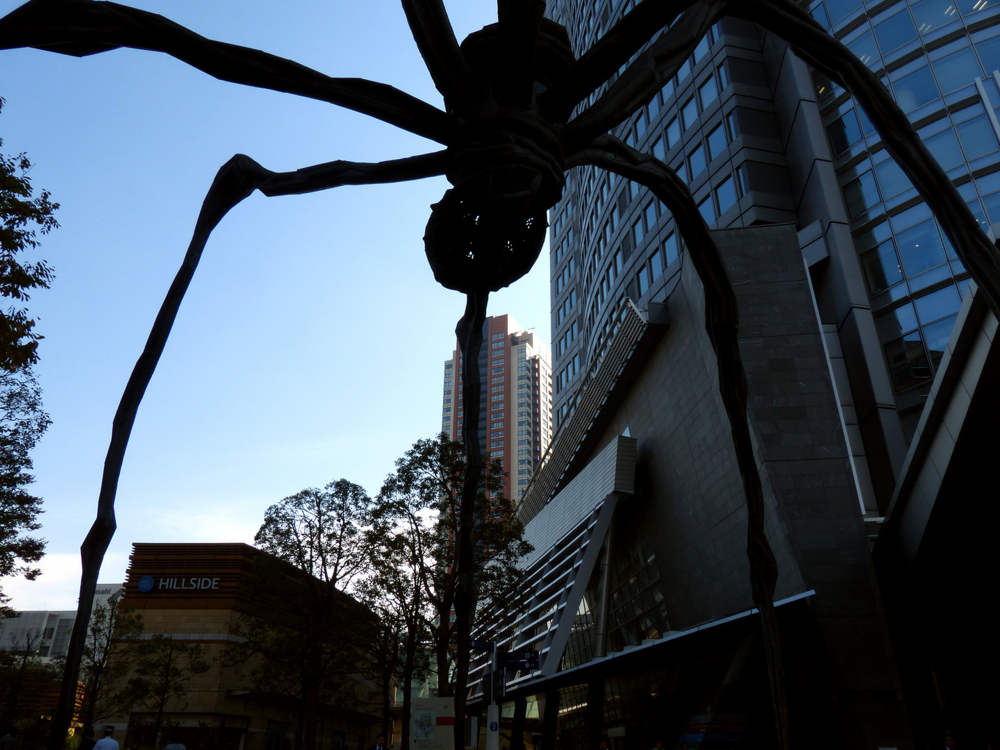 "Maman" vor dem Mori Art Museum, Tokyo