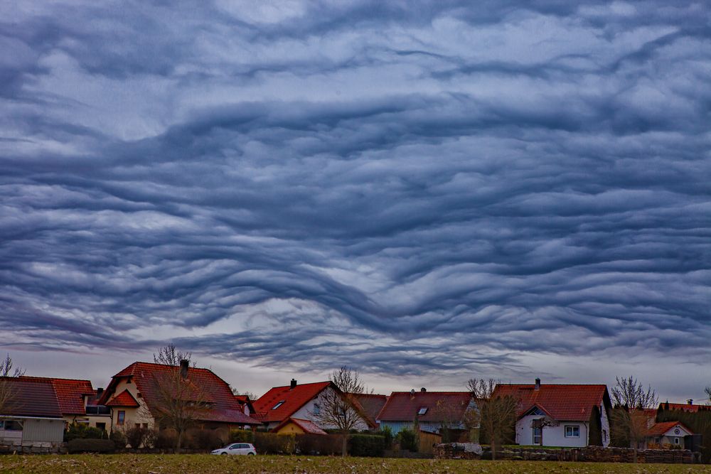 Mammatus Wolken am Vorweihnachtsabend