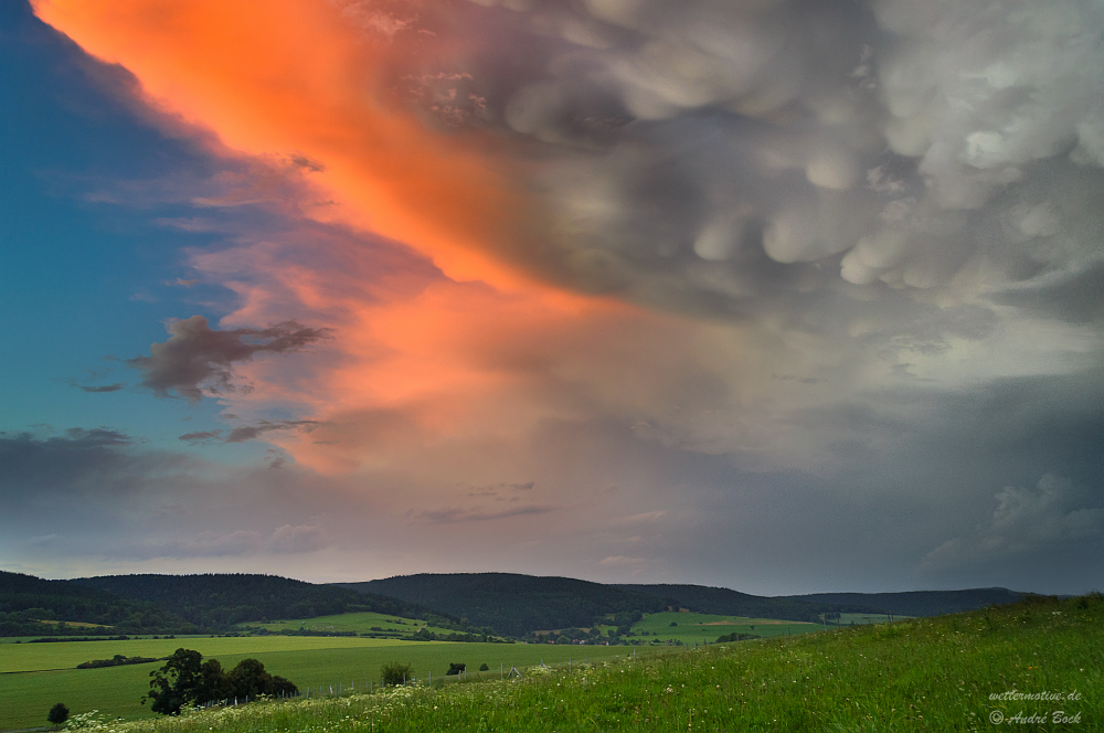 Mammatuswolken im Abendlicht