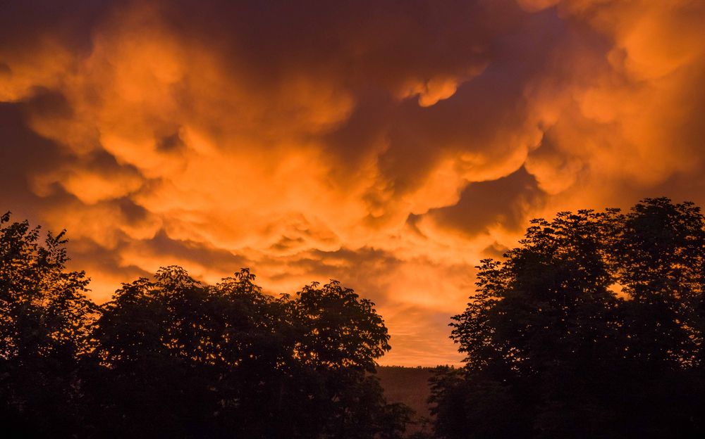 Mammatuswolken im Taunus - Bad Ems