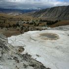 Mammoth Hot Springs im September