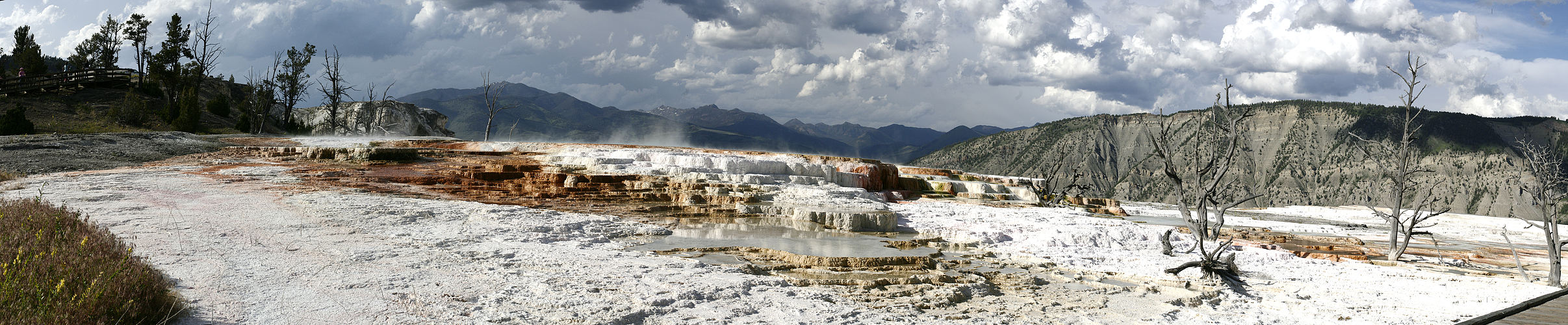 Mammoth Hot Springs Pano 4