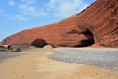 Mammutsteinbogen am Strand von Legzira