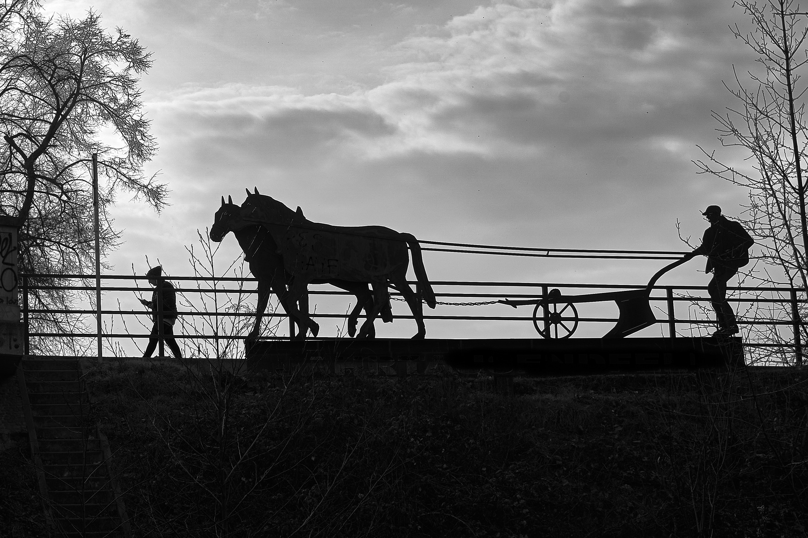 MAN AND HORSES OF MILLENIUM FIELD - 2 -